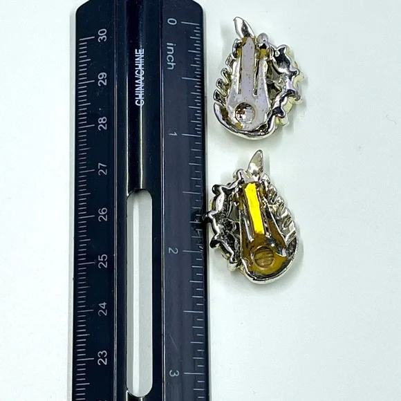 Vintage Y2K Aurora Borealis Crystal Abstract Clip on Earrings - Picture 8 of 8